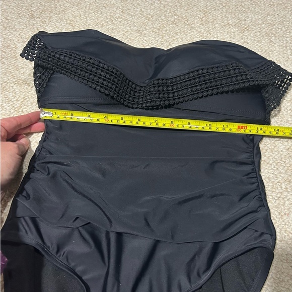 Kona Sol Womens Crochet Flounce High Coverage One Piece Swimsuit Black size Med - Picture 4 of 13